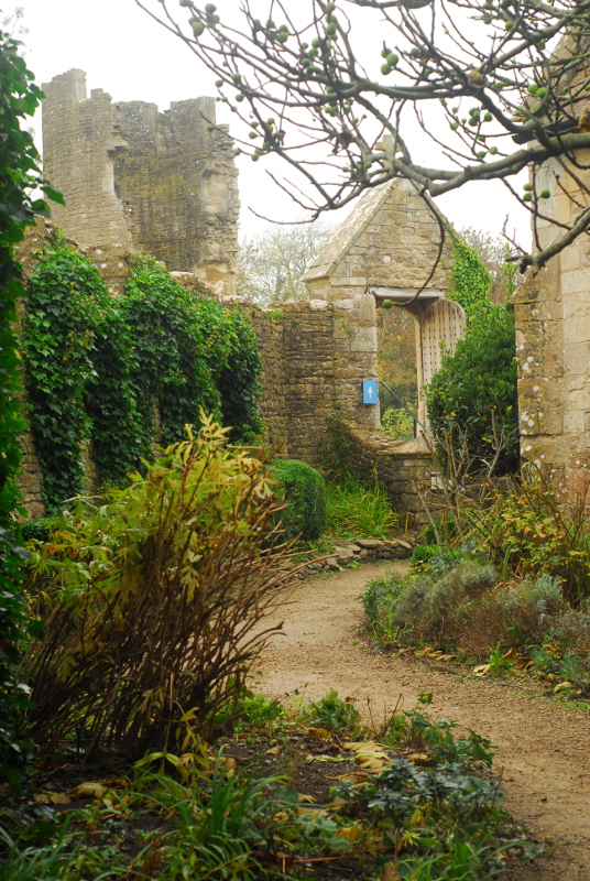 Farleigh Hungerford castle