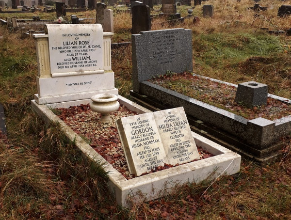 1930s grave