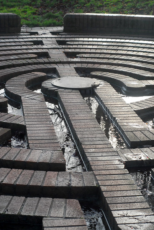 St Mary Redcliffe Maze, Victoria Park