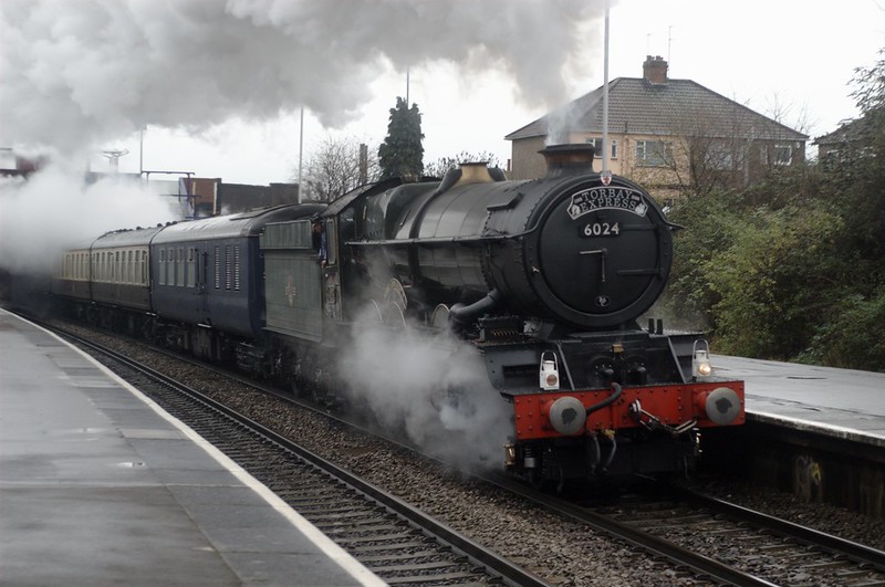 The Torbay Express passing Parson St station